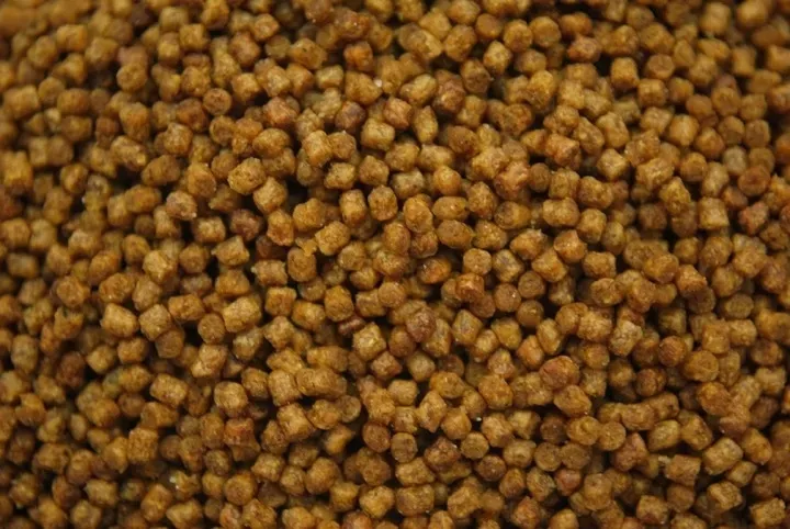micro-pellet-2mm-method-feeder-bialy-robak-ochotka