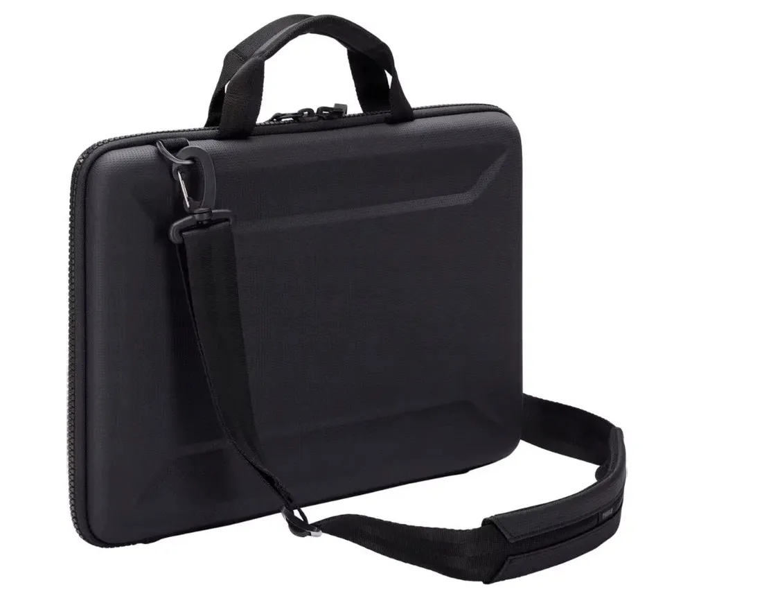thule-gauntlet-5-macbook-attache-16-black-3205415-or-thule-thule