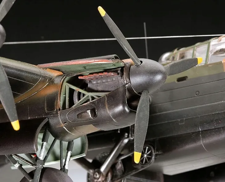 model-plastikowy-avro-lancaster-dambusters-revell-okres-ii-wojna-swiatowa