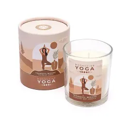 swieca-zapachowa-sojowa-w-szkle-20h-moonshine-yoga-tranquil-woods-swieczka