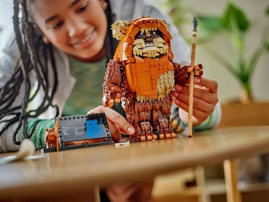lego-star-wars-75430-ewok-wicket