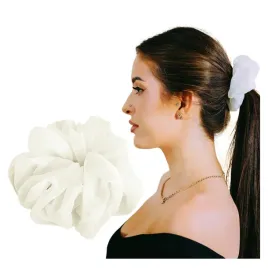 gumka-do-wlosow-biala-duza-puszysta-frotka-scrunchie-oversize-lekka-wygodna