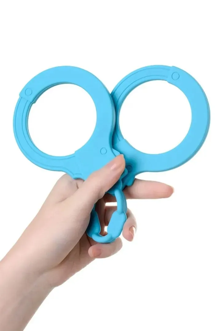 stretchy-cuffs-a-toys