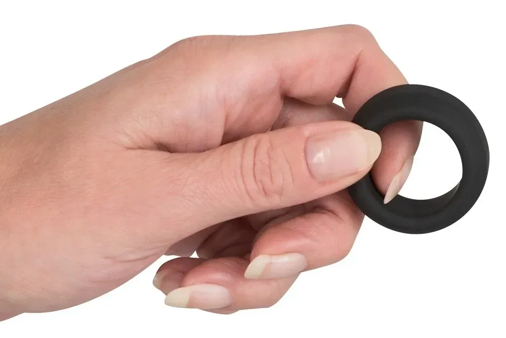 black-velvets-cock-ring-2-6-cm
