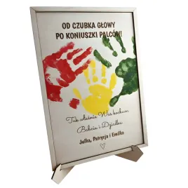 prezent-na-dzien-babci-i-dziadka-ramka-na-odbita-dlon-drewniana-grawer-imie