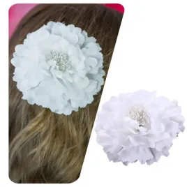 spinka-do-wlosow-ozdobna-duza-biala-lekka-kwiat-piwonii-boho-wygodna