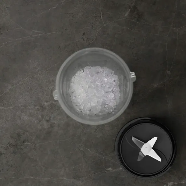 blender-kielichowy-electrolux-e4cb1-6st-electrolux-material-wykonania-kielicha-szklo