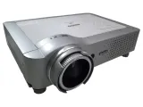 projektor-sanyo-plc-xu84