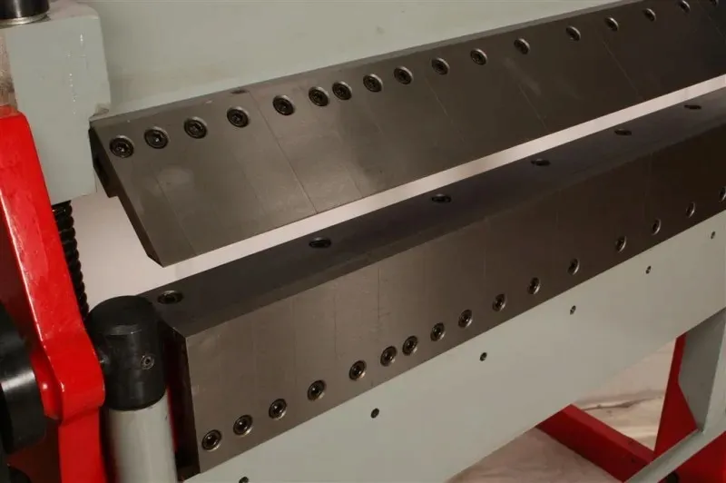 zaginarka-do-blachy-akm-1020-mm-gietarka-austria-stan-nowy