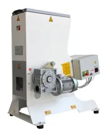 rozdrabniacz-rebak-mlynek-do-drewna-55-kw-grinder