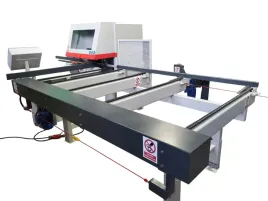 podajnik-do-strugarki-czterostronnej-okleiniarki-gasienice-podawania-3300mm