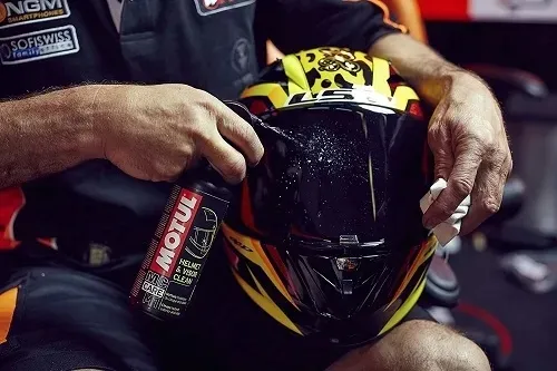motul-e11-matte-surface-clean-04l-stan-nowy-numer-katalogowy-producenta-105051