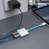 loydia-adapter-sluchawkowy-do-iphone-a-ladowarka-2-w-1-stan-nowy-stan-opakowania-oryginalne