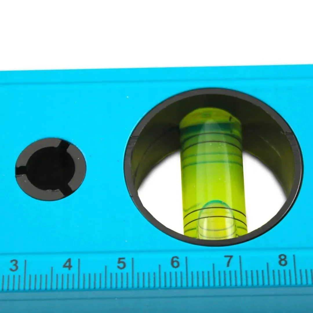 poziomica-z-magnesem-30cm