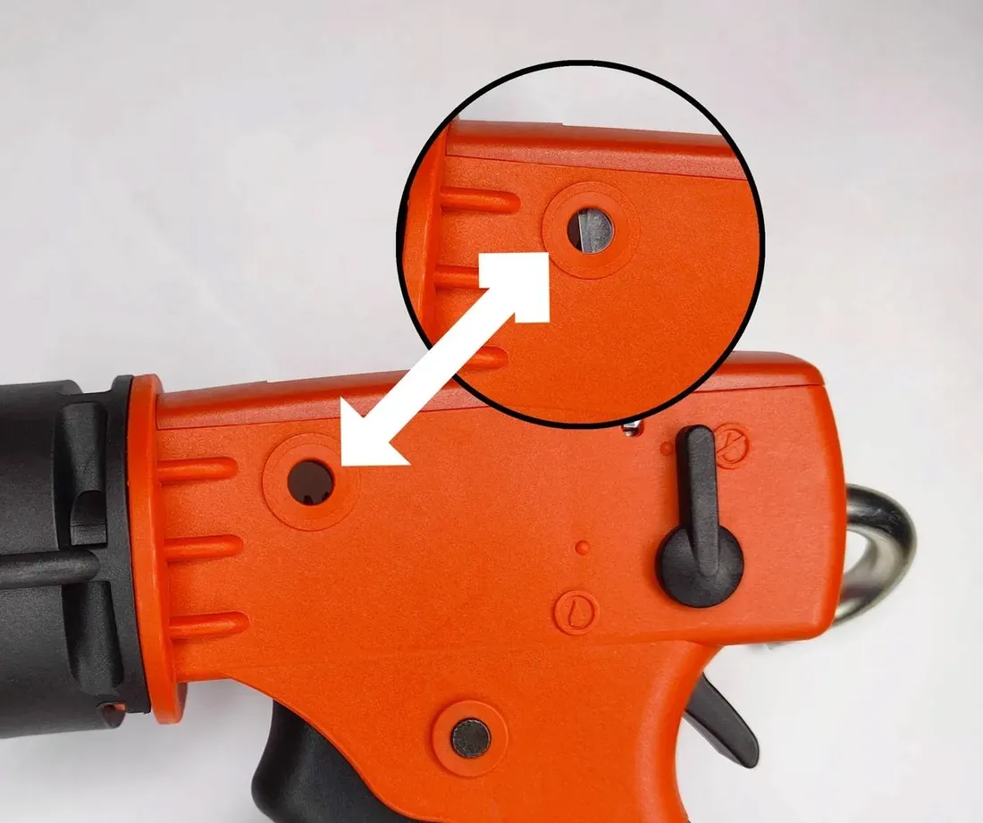 pistolet-do-silikonu-3w1