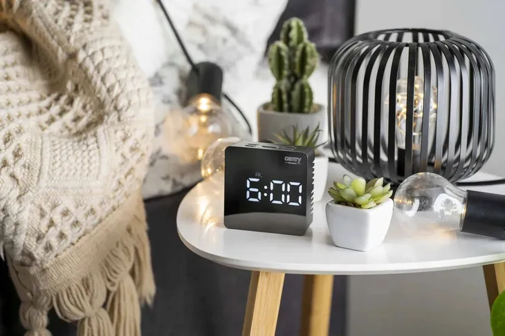 budzik-led-usb-alarm-temperatura-data-czarny-cechy-dodatkowe-cyfrowy-wyswietlacz-termometr