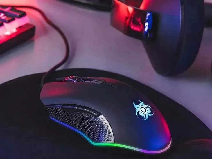 mysz-tracer-gamezone-edge-tracer-profil-myszy-praworeczna