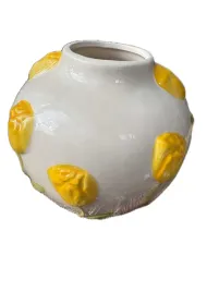 wazon-ceramiczny-w-zolte-tulipany