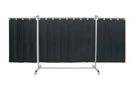 mobilny-parawan-ekran-spawalniczy-410x200-cm-z-lamelami-300x2-mm-c-zielony