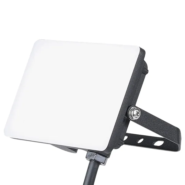 naswietlacz-led-20w-2000lm-5000k-stopien-ochrony-ip-ip65