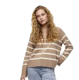 pieces-bezowy-sweter-damski-z-bialymi-paskami-klasyczny-s-xqa