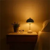 lampka-nocna-costa-white-kolor-bialy