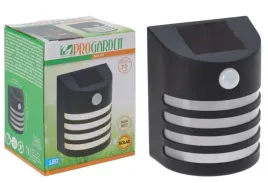 lampa-solarna-z-czujnikiem-ruchu-12x15cm-energooszczedne-oswietlenie