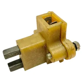 szczotki-szczotkotrzymacz-alternatora-uaz-469-452-3151-wolga-24