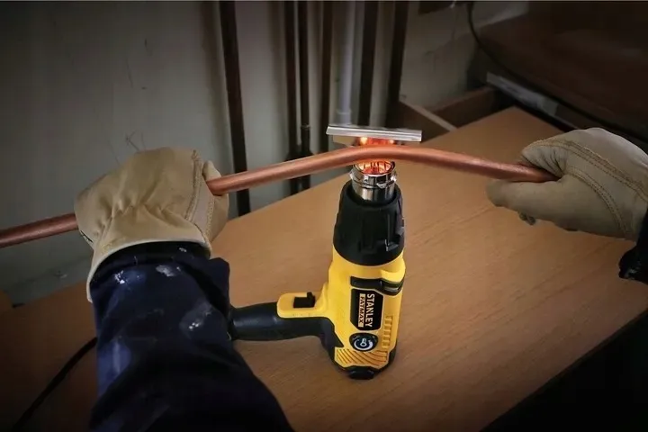 fme670k-qs-opalarka-stanley-napiecie-zasilania-230-v