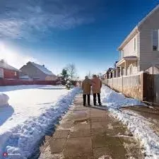 posypka-biala-antyposlizgowa-na-droge-jak-sol-drogowa-naturalny-25kg