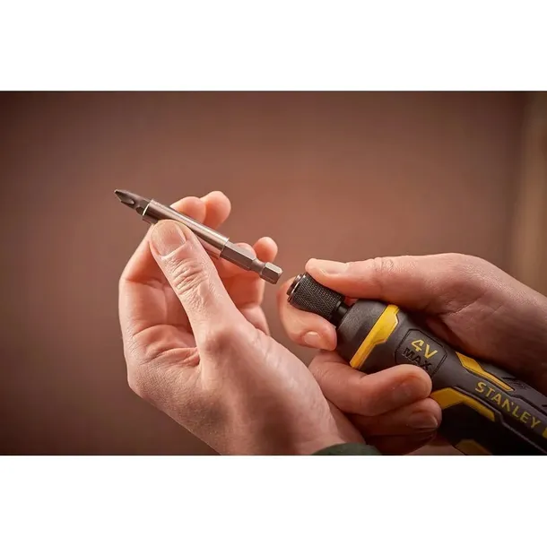 wkretak-akumulatorowy-4v-fatmax-kabel-usb-stanley-waga-narzedzia-2-kg