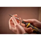 wkretak-akumulatorowy-4v-fatmax-kabel-usb-stanley-waga-narzedzia-2-kg