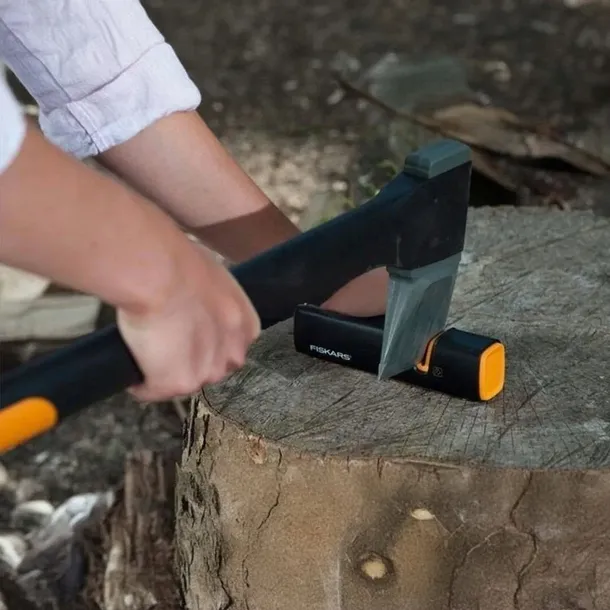 fiskars-xsharp-ostrzalka-do-nozy-noza-i-siekier-fiskars-x-sharp-1000601-marka-fiskars-kod-producenta-1000601