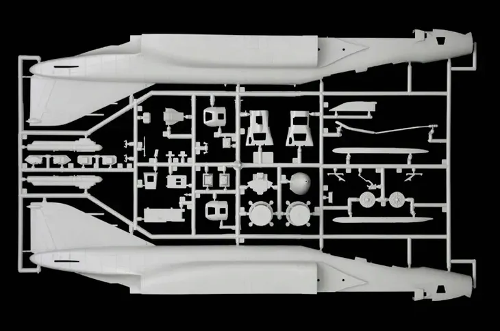 1-48-rf-4e-phantom-ii-model-samolotu-odrzutowego-wiek-14-lat