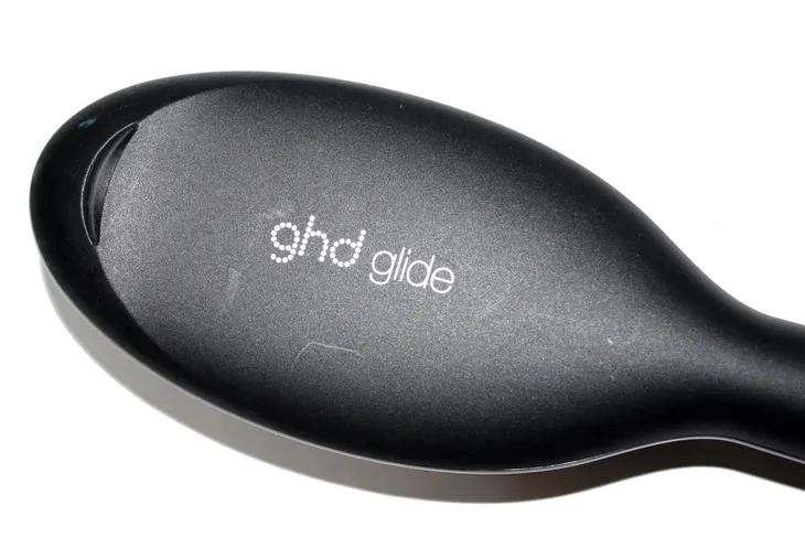 ghd-glide-szczotka-termiczna-prostujaca-jonizacja-moc-50-w