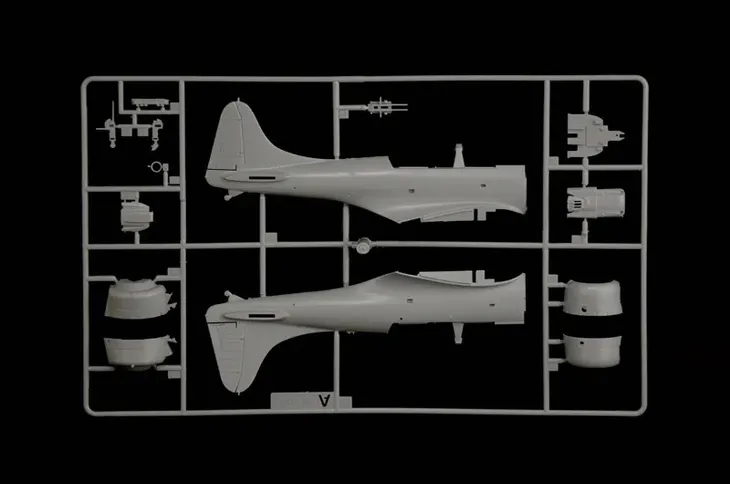 1-48-sbd-3-dauntless-model-samolotu-skala-skala-1-48