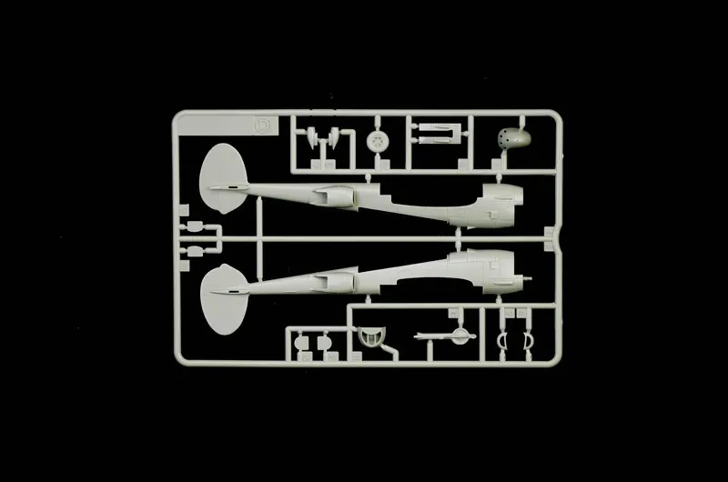 1-72-p-38j-lightning-marka-italeri