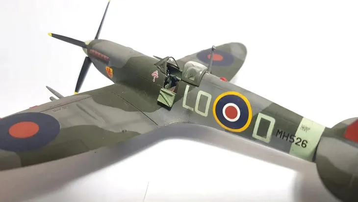 1-72-spitfire-mk-ix-okres-ii-wojna-swiatowa