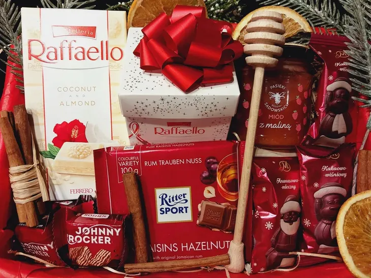 czekolada-biala-raffaello-90-g-forma-w-tabliczkach