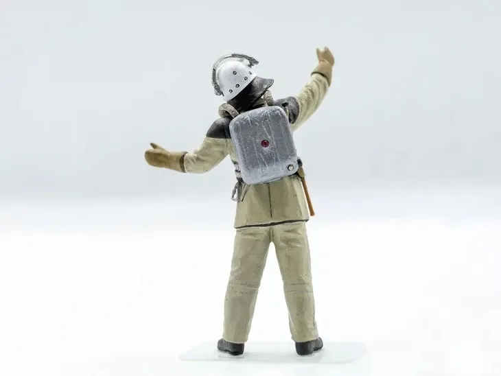 soviet-firemen-1980s-4-figures-1-35-strazacy-wiek-14-lat