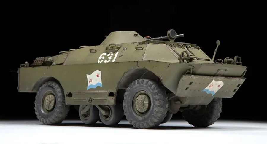 1-35-bdrm-2-soviet-armored-reconnaissance-vehicle-marka-zvezda