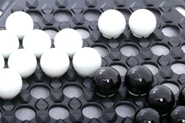 gra-abalone-classic-nowa-wersja-rebel-czas-rozgrywki-do-30-minut