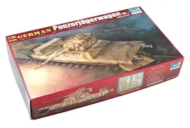 trumpeter-00368-german-panzerjagerwagen-1-35-wagon-pociagu-pancernego