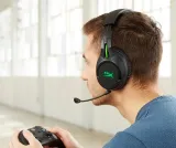 sluchawki-bezprzewodowe-gamingowe-hyperx-cloudx-flight-wireless-xbox-i-pc-konstrukcja-zamknieta