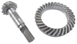 walek-atakujacy-zebatka-z12-32-john-deere-re271380