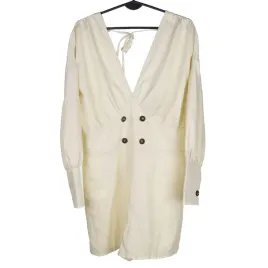 kombinezon-damski-boohoo-kremowy-guziki-44