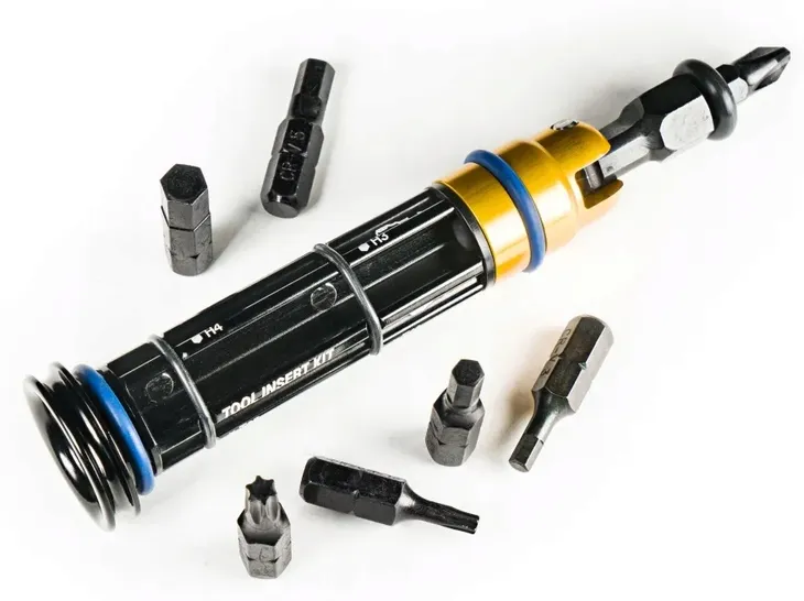 multitool-do-kierownicy-lezyne-barplug-tool-insert-kit-m-czarny-waga-200-g