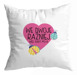 poduszka-prezent-na-walentynki-dla-zakochanych-we-dwoje-razniej