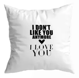 poduszka-prezent-na-walentynki-dla-zakochanych-i-love-you