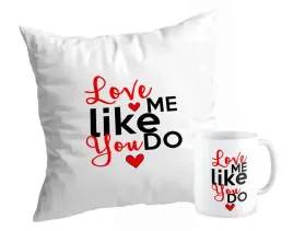 zestaw-poduszka-kubek-prezent-walentynki-kochaj-mnie-love-me-like-you-do